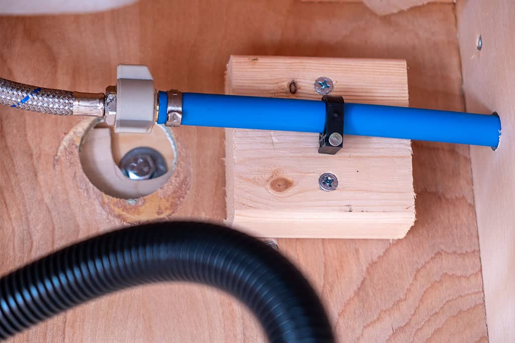 PEX plumbing clamp