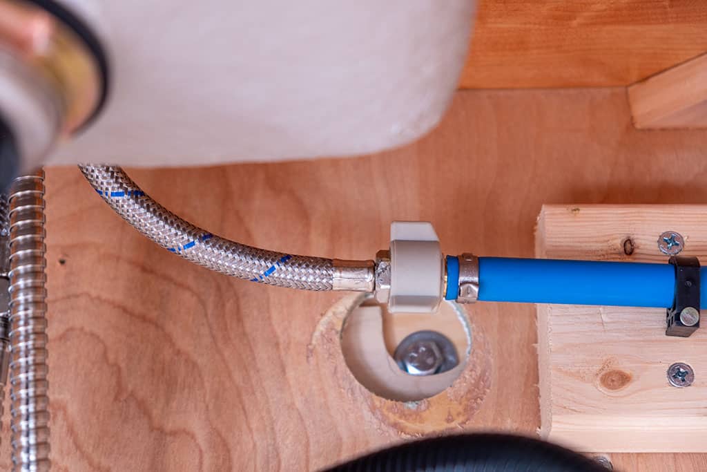 Plumbing to van kitchen faucet
