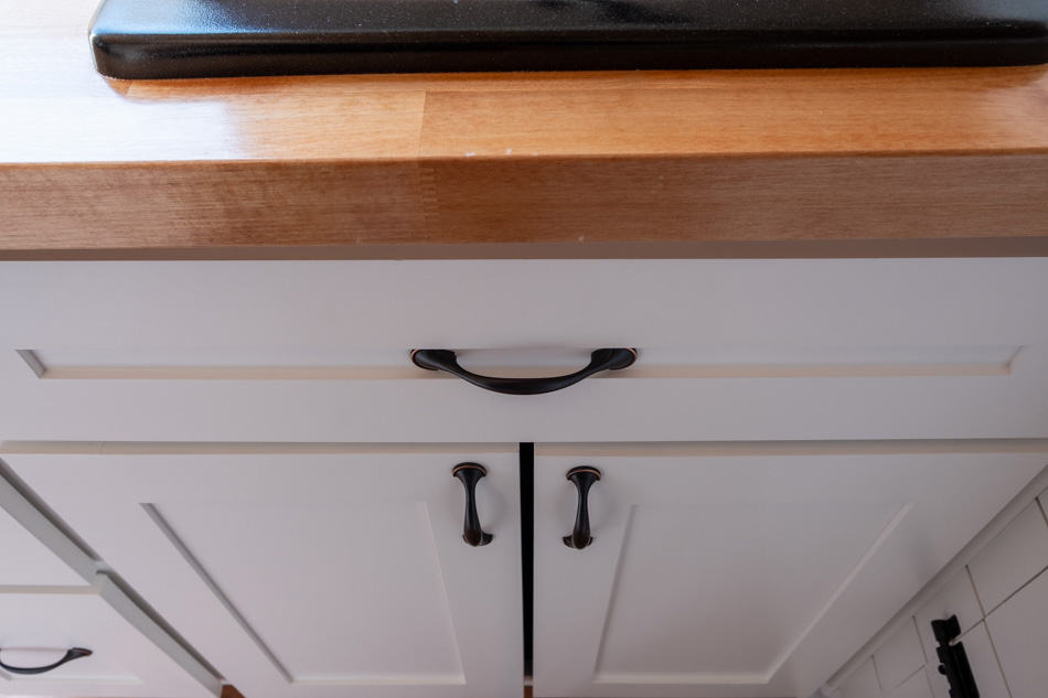 Closeup of doors on kitchen cabinet